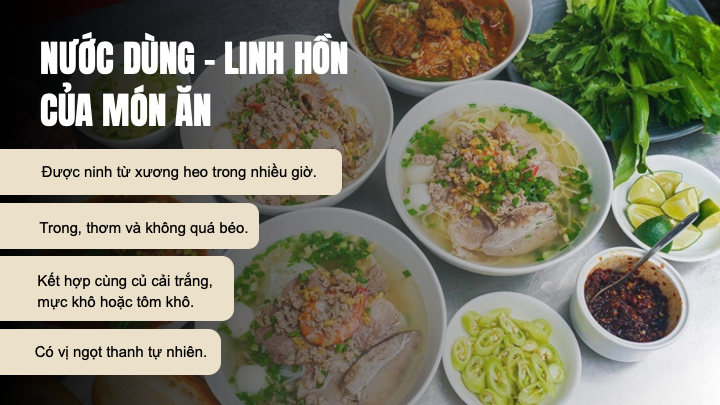 nước dùng hủ tiếu việt nam được ninh từ xương heo trong trong thơm và ngọt tự nhiên
