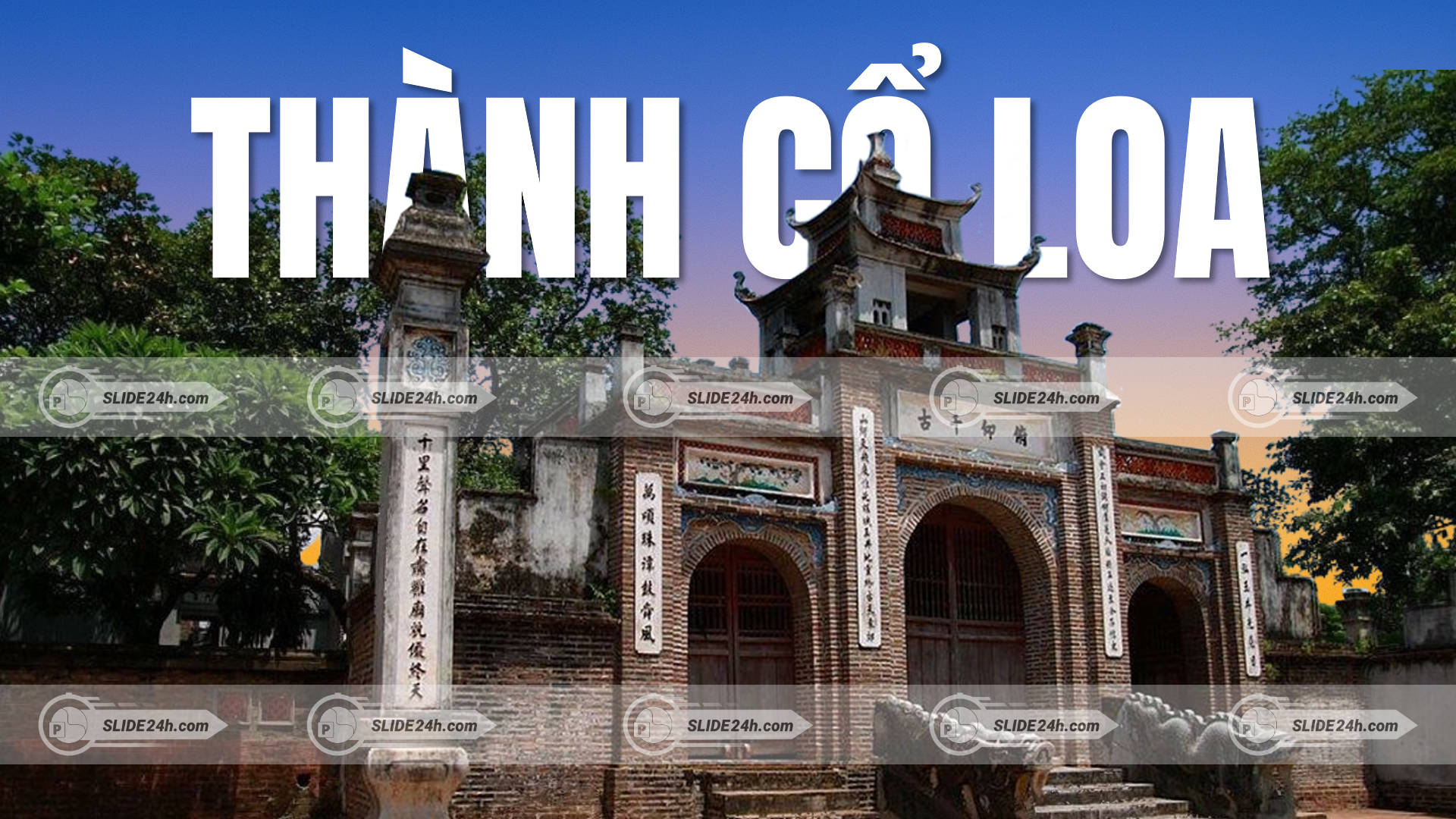 thành cổ loa với kiến trúc cổng cổ kính giữa không gian thiên nhiên xanh mát thể hiện dấu ấn lịch sử và văn hóa lâu đời của việt nam